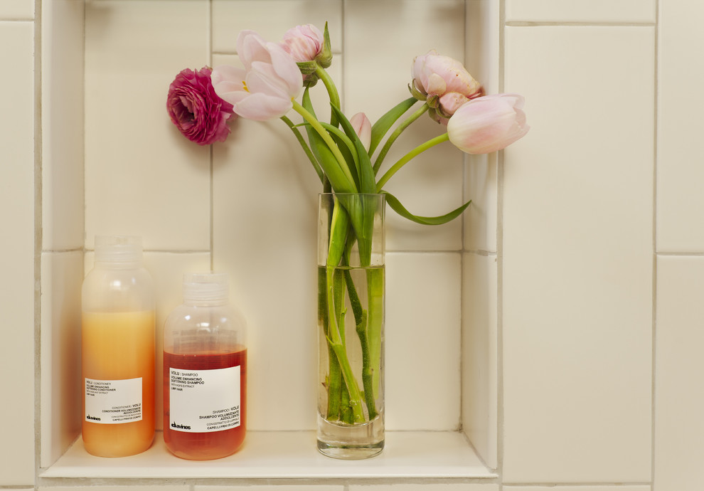 Ford Street Bathroom by EM DESIGN INTERIORS Modern Bathroom San
