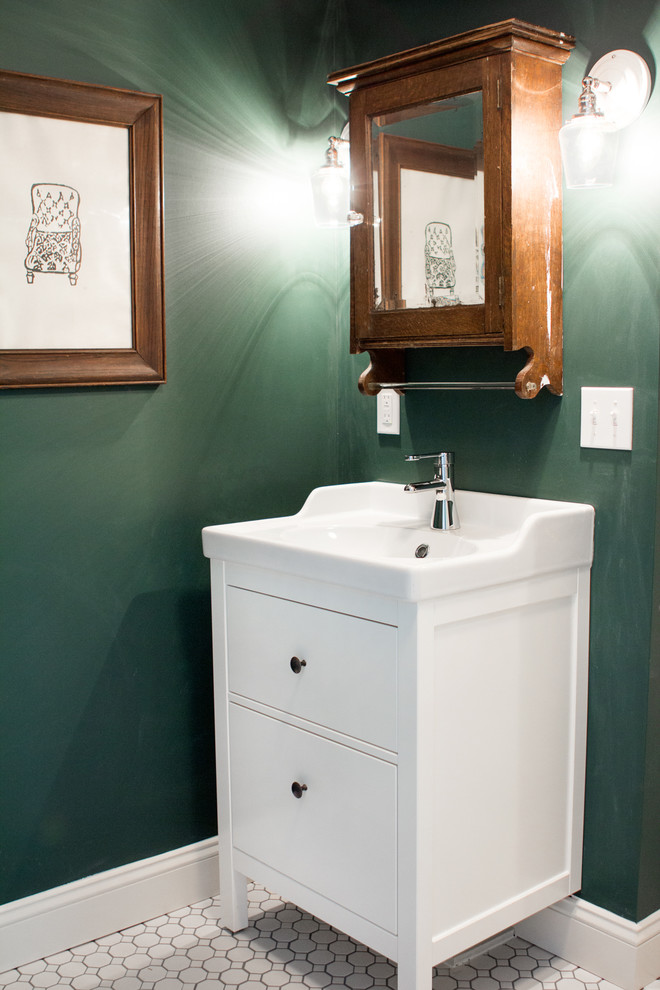Inspiration for a traditional bathroom in Portland Maine.