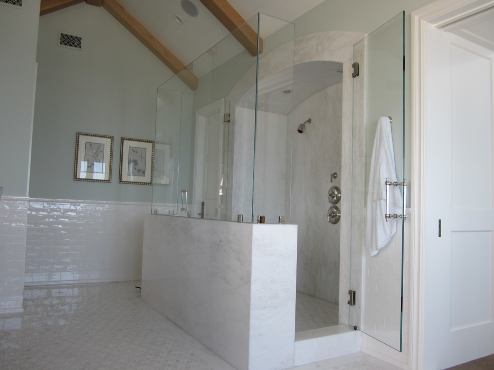 Klassisches Badezimmer in Orange County