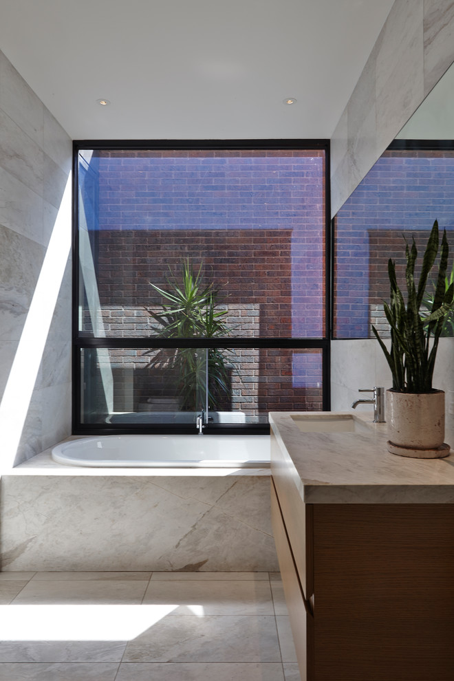 Bathroom - contemporary bathroom idea in Melbourne