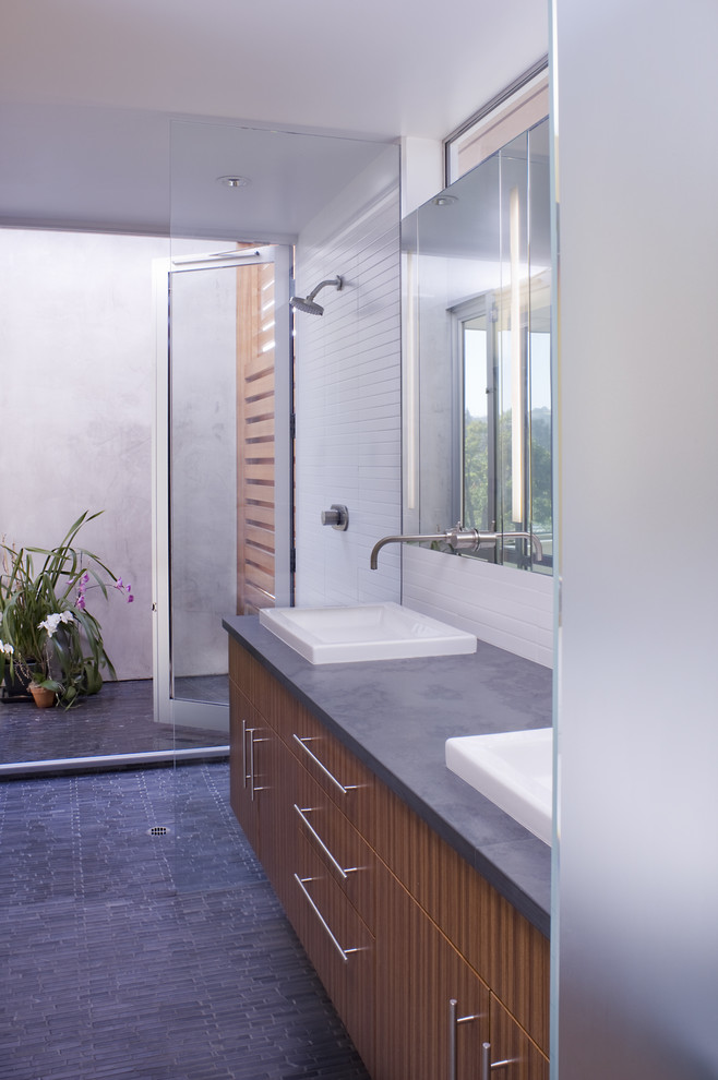 Photo of a modern bathroom in San Francisco with a walk-in shower and an open shower.