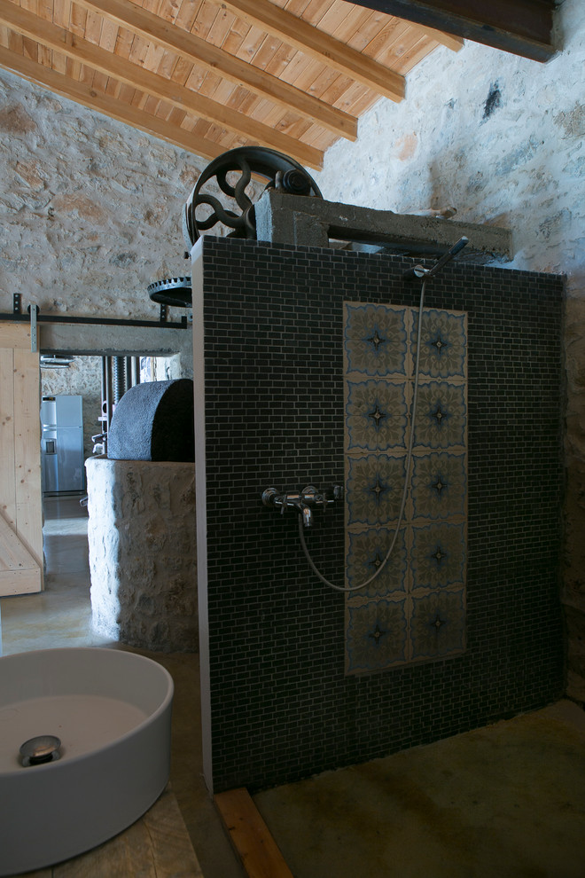 This is an example of a mediterranean bathroom in Amsterdam.