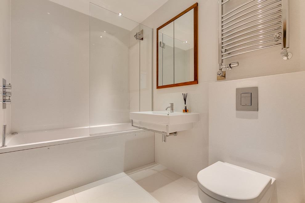 Fulham Mews Contemporary Bathroom London by Chris Cunningham