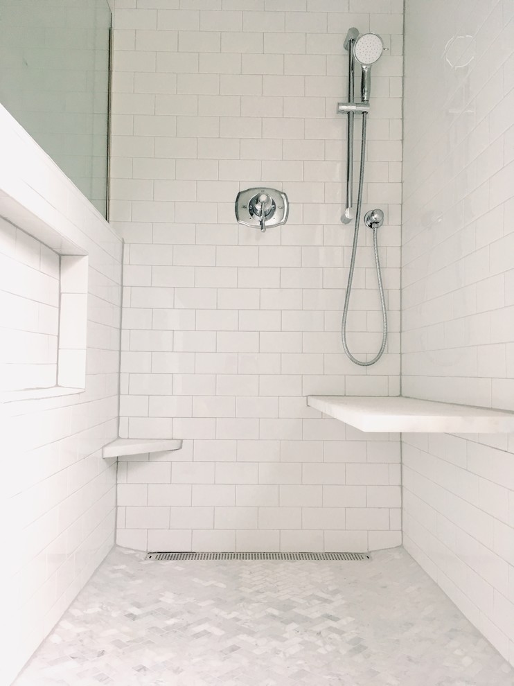 Inspiration for a medium sized classic ensuite bathroom in Charleston with shaker cabinets, white cabinets, a walk-in shower, a one-piece toilet, white tiles, ceramic tiles, grey walls, porcelain flooring, a submerged sink, quartz worktops, grey floors, an open shower and white worktops.