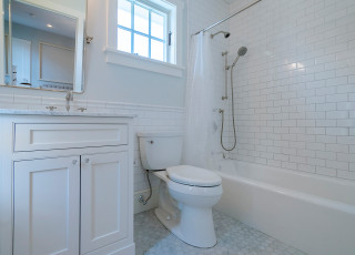 https://st.hzcdn.com/simgs/pictures/bathrooms/full-house-remodel-in-narberth-pa-rudloff-custom-builders-img~5b812e050d94cc5c_3-6465-1-6491e5d.jpg