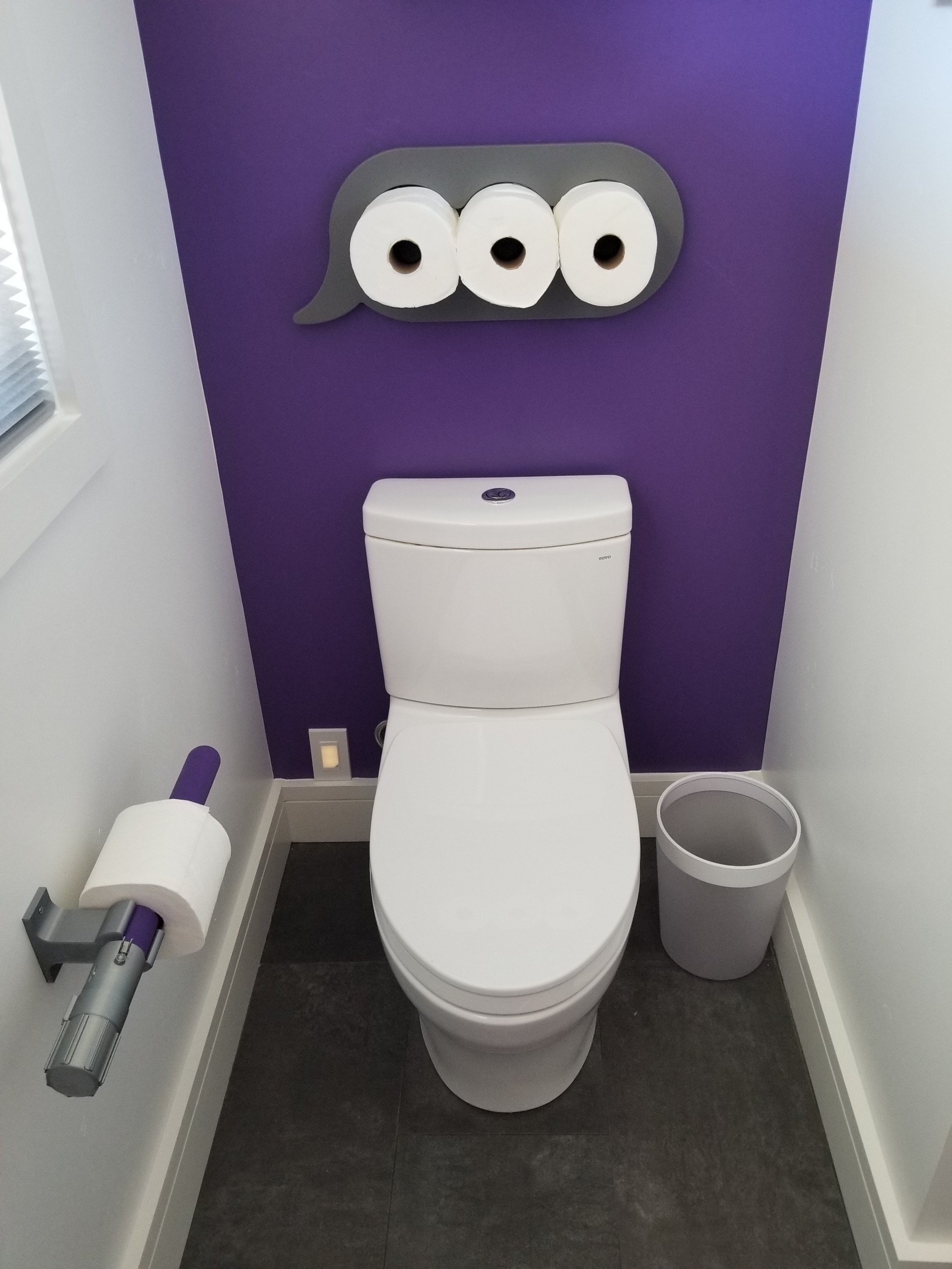Фиолетовый туалет - 67 фото