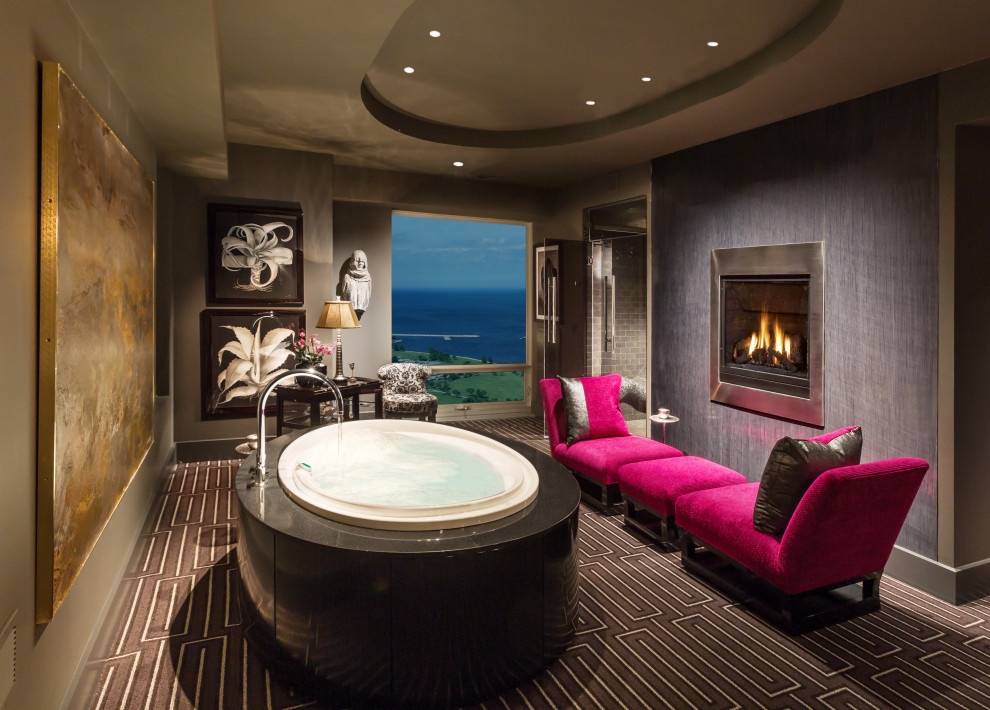 Свежая идея для дизайна: большая ванная комната в стиле фьюжн с серыми стенами и душевой кабиной - отличное фото интерьера