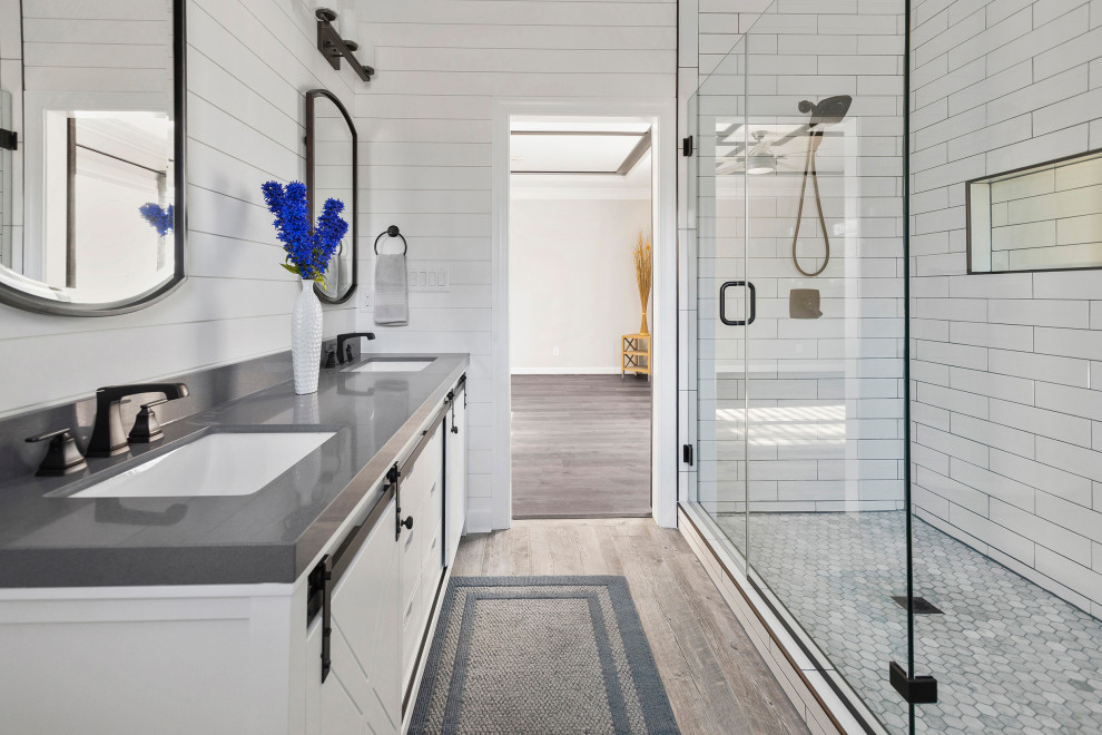 Inspiration for a cottage bathroom remodel in Raleigh