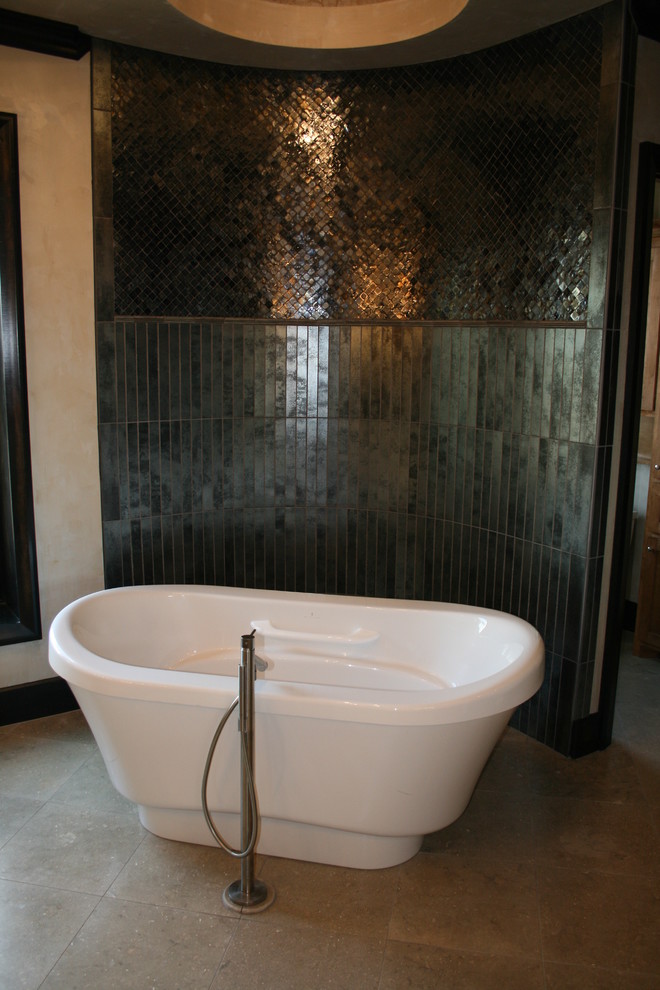 Immagine di un'ampia stanza da bagno padronale design