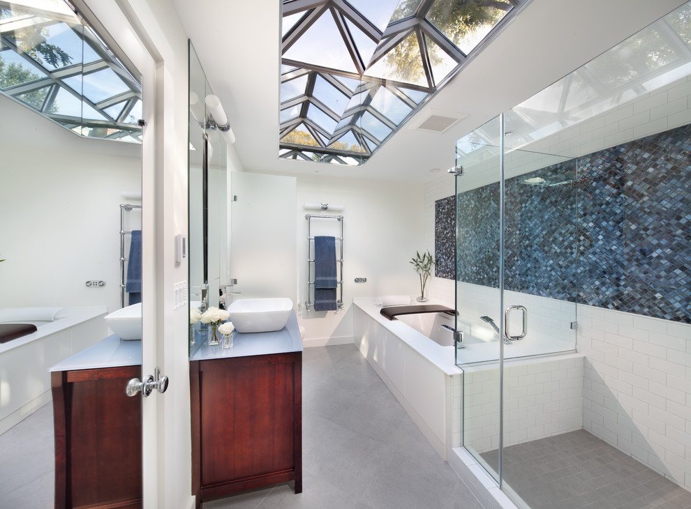 ワシントンD.C.にあるコンテンポラリースタイルのおしゃれな浴室 (ベッセル式洗面器) の写真