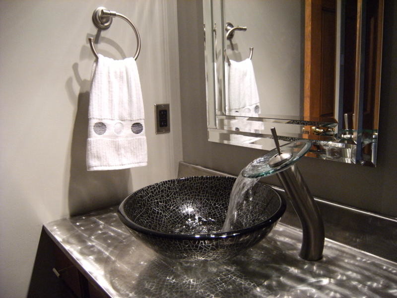 Inspiration for a contemporary bathroom remodel in Phoenix with a vessel sink