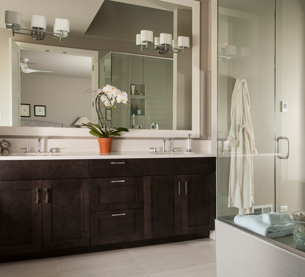 Medium sized contemporary ensuite bathroom in Seattle with shaker cabinets, dark wood cabinets and quartz worktops.