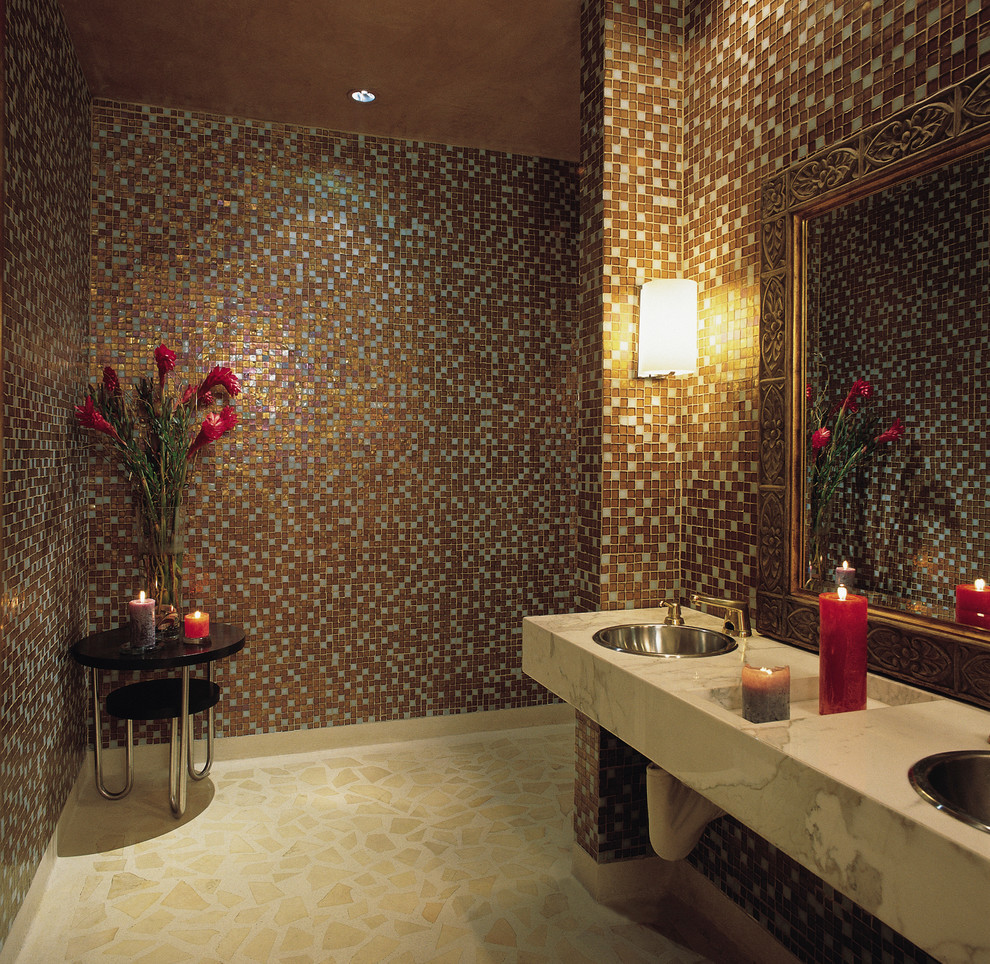 Foto på ett funkis badrum, med granitbänkskiva