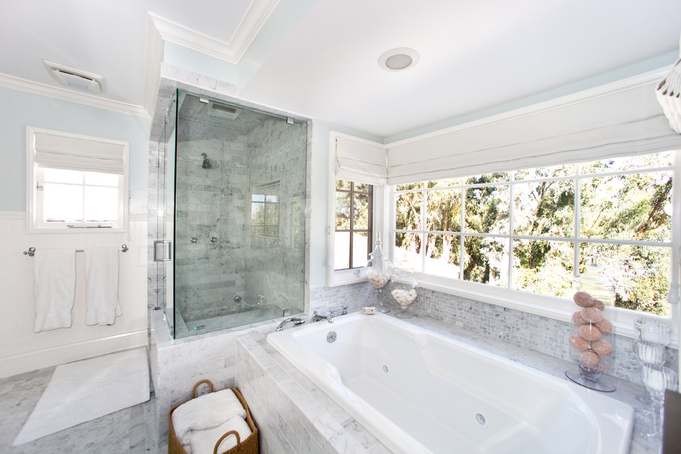 Trendy alcove shower photo in Los Angeles