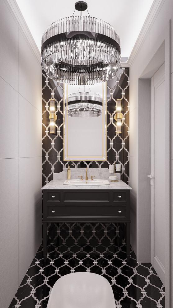 Идея дизайна: ванная комната в стиле неоклассика (современная классика) с черно-белой плиткой, белыми стенами и черным полом