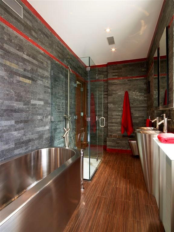 Bathroom - contemporary bathroom idea in New York