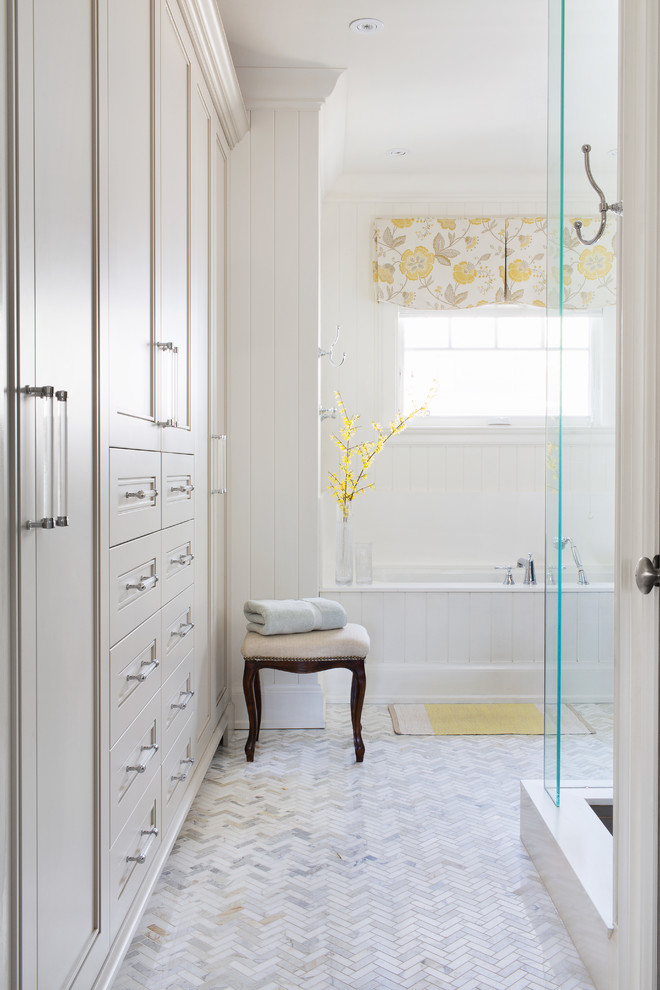 Guelph Residence Bathroom Toronto by Hettel Nana Design