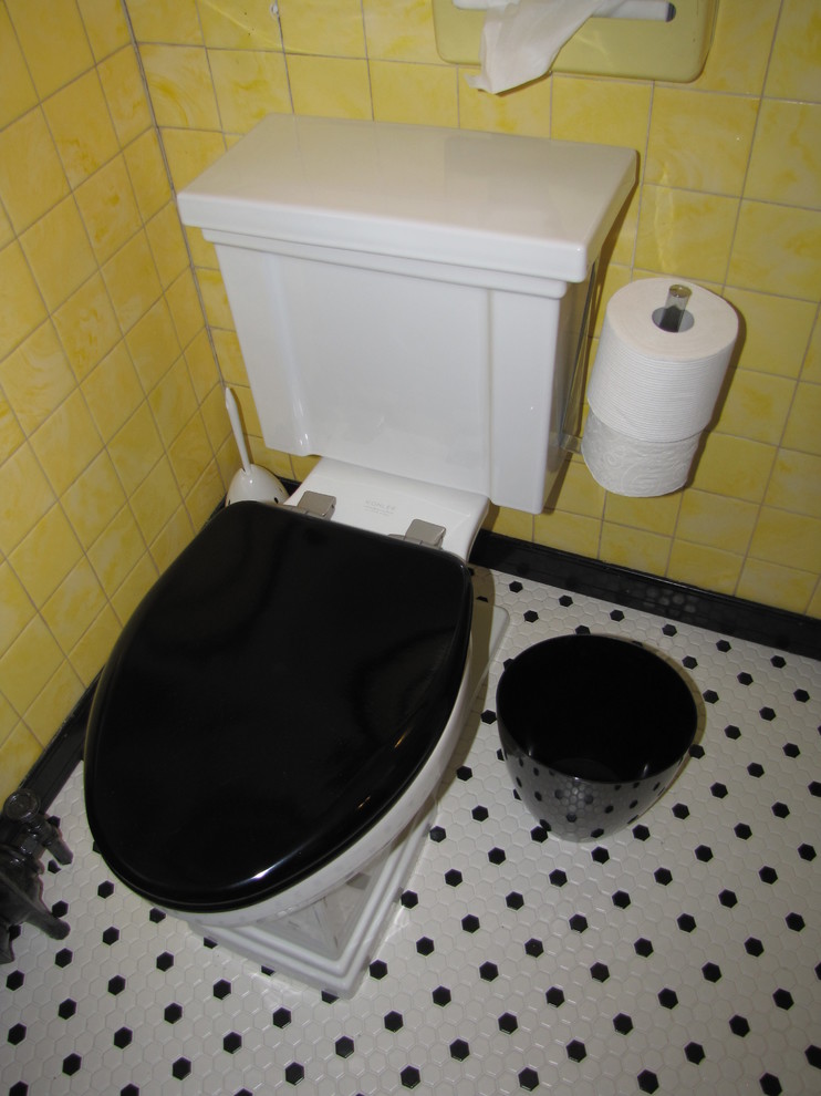 This is an example of a classic bathroom in Philadelphia.