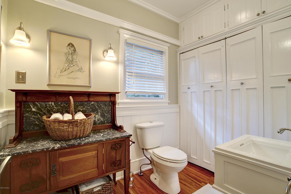 Example of an arts and crafts bathroom design in Other