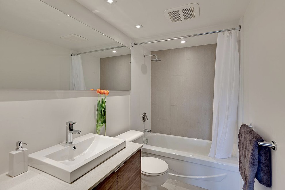 Modernes Badezimmer in Vancouver