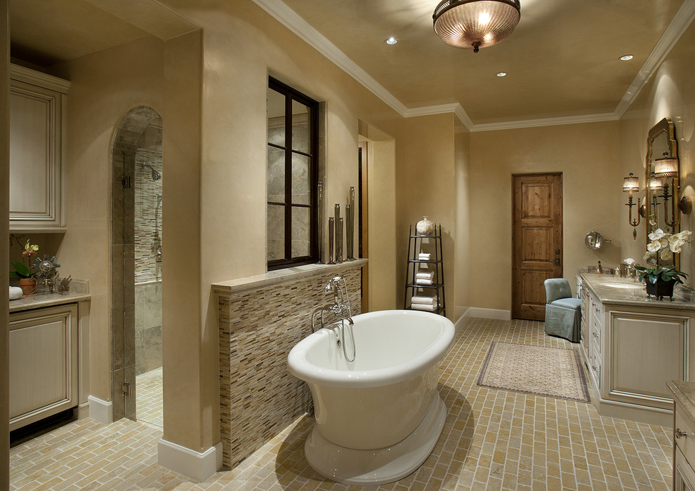 フェニックスにあるコンテンポラリースタイルのおしゃれな浴室 (置き型浴槽) の写真