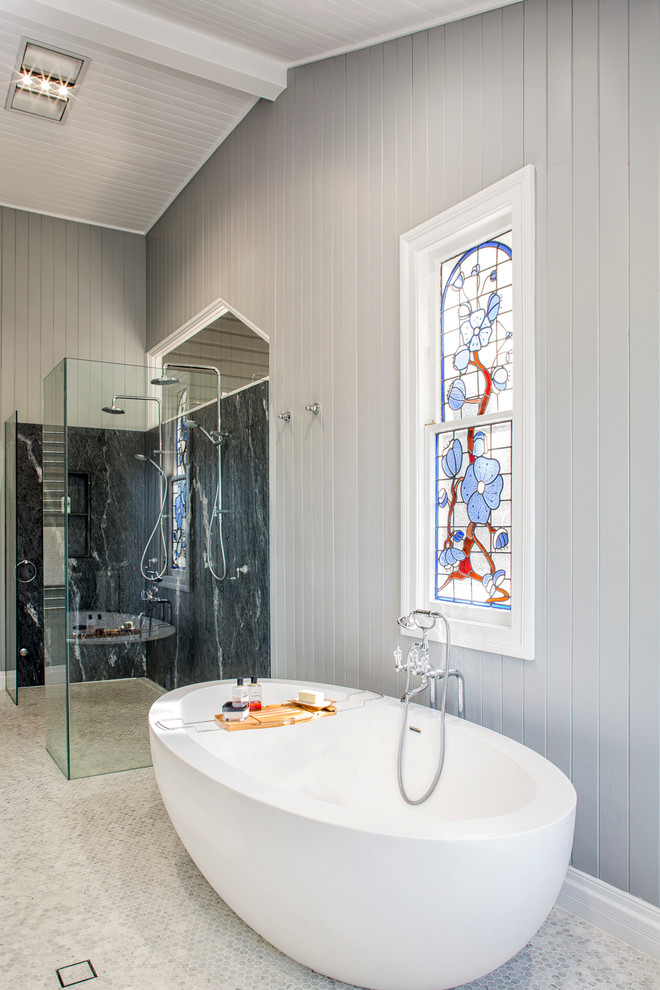 This is an example of a traditional bathroom in Brisbane.