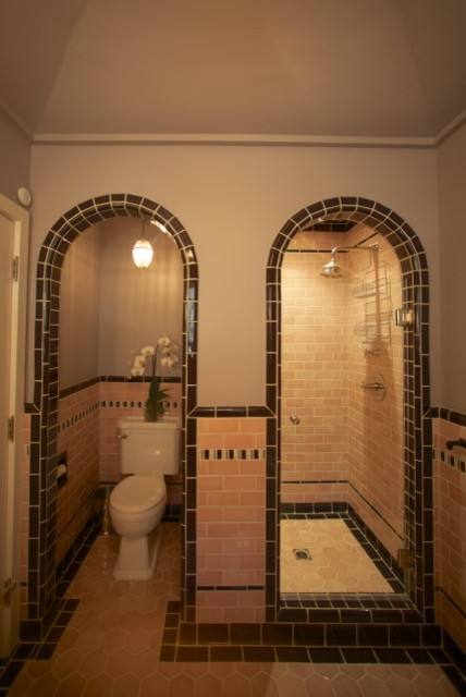 Classic bathroom in Los Angeles.
