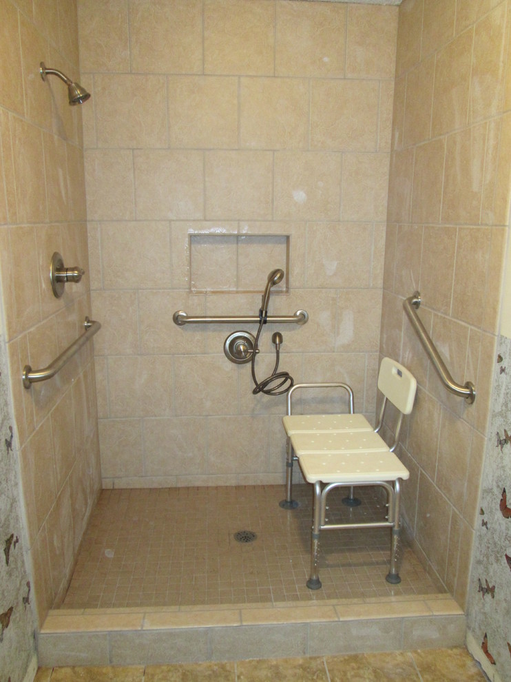 Handicap Accessible Convert Moderno Cuarto de baño Little Rock