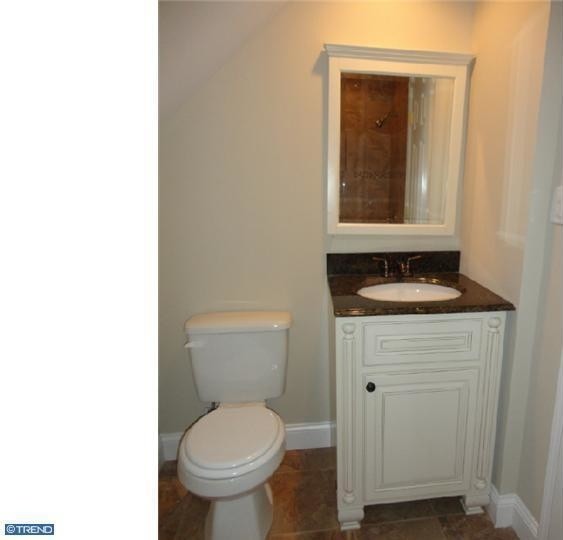 Inspiration for a timeless bathroom remodel in Philadelphia