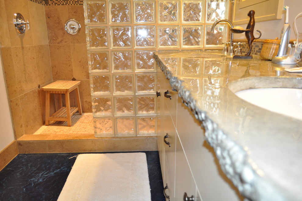 Hayes Project Traditional Bathroom Portland by Cascade