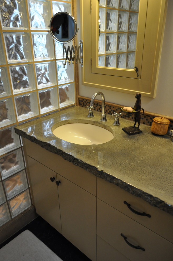 Hayes Project Traditional Bathroom Portland by Cascade