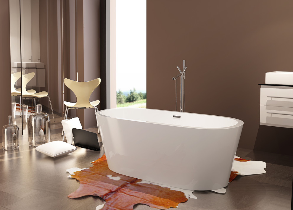 Idee per una stanza da bagno moderna con vasca freestanding