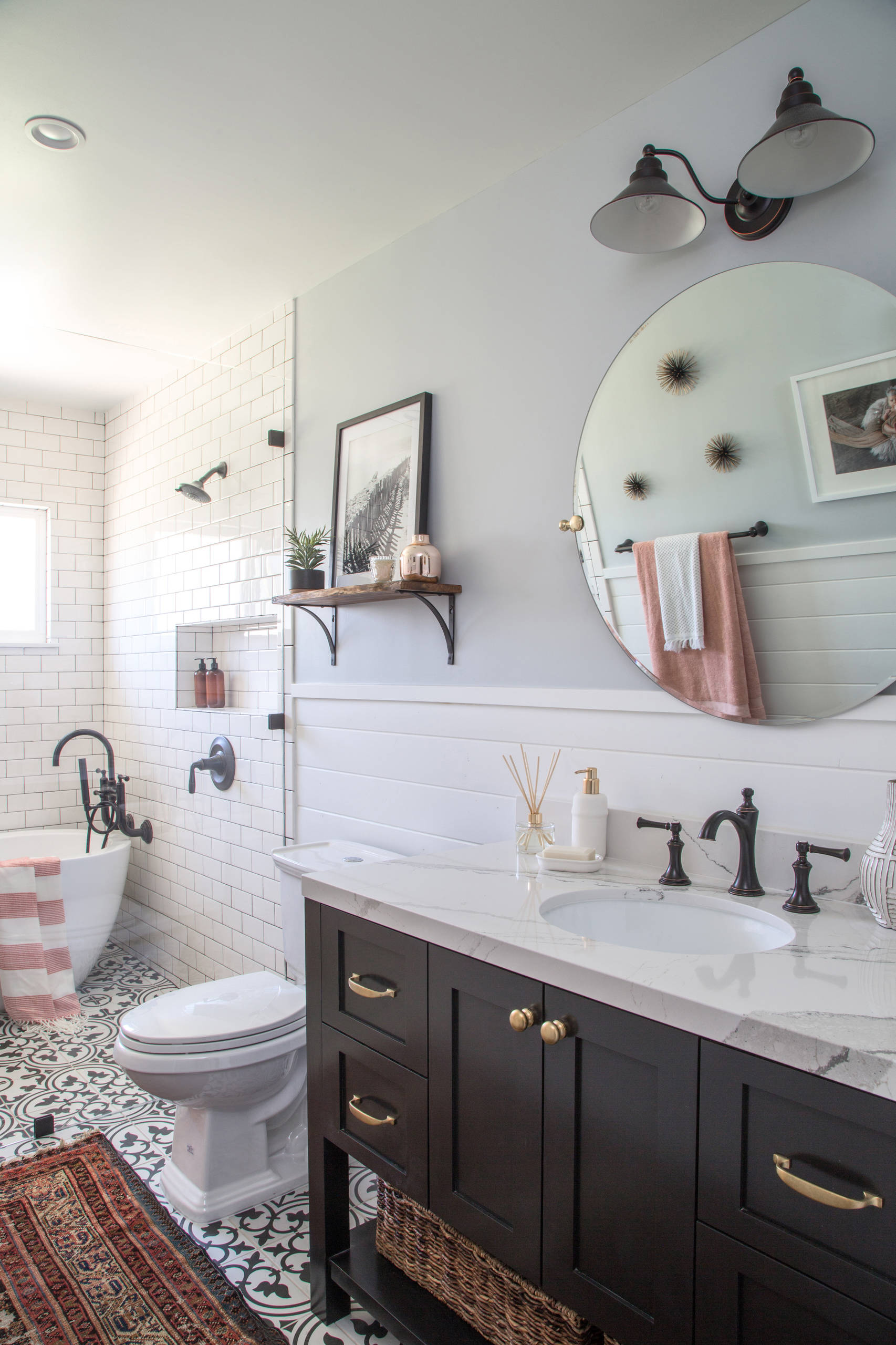 Hgtv Bathrooms Farmhouse Bathroom Los Angeles By Soko Interior Design Houzz