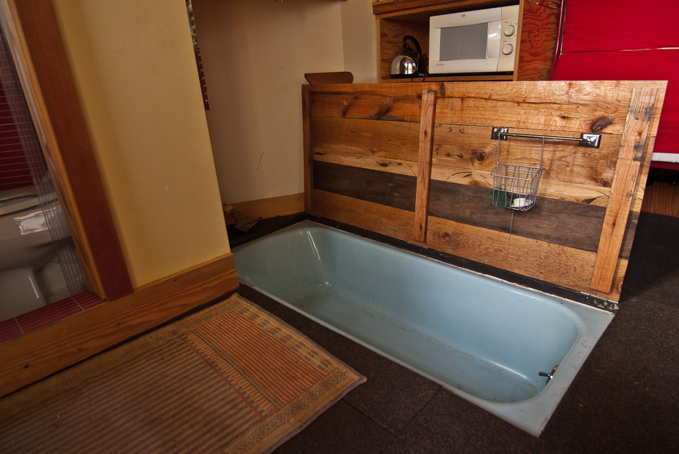 Photo of a contemporary bathroom in Seattle.