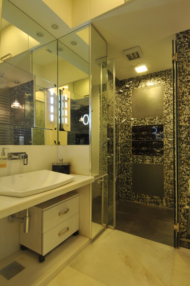Example of a trendy bathroom design in Mumbai