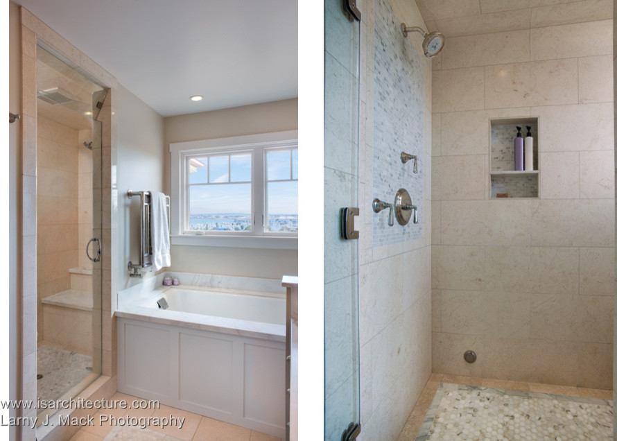 Ispirazione per una stanza da bagno stile americano con pavimento con piastrelle a mosaico
