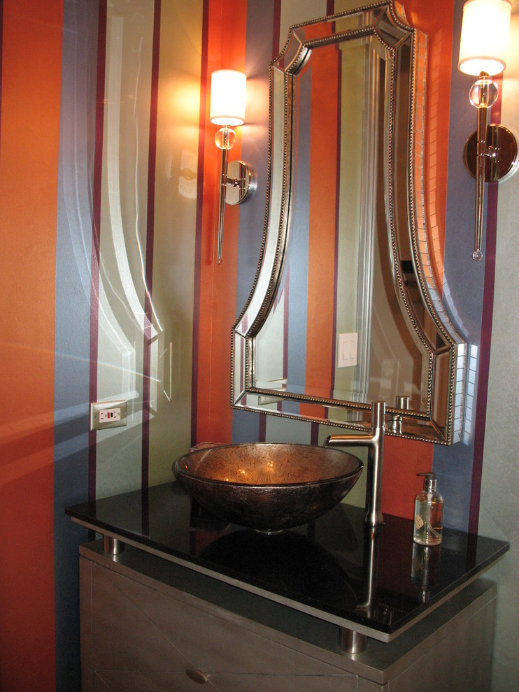 Idéer för funkis badrum, med ett fristående handfat