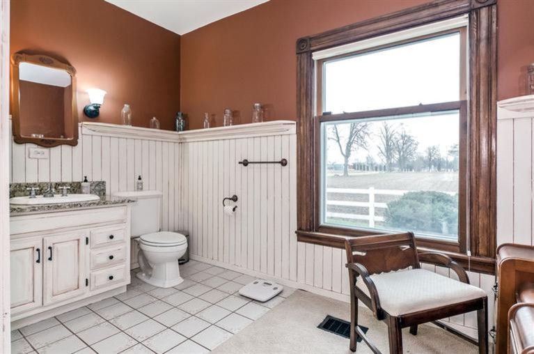 Klassisches Badezimmer in Grand Rapids