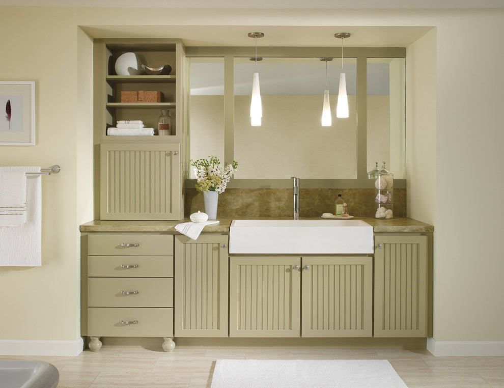 Свежая идея для дизайна: ванная комната среднего размера в стиле кантри - отличное фото интерьера