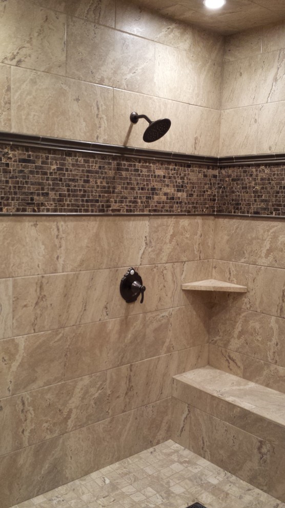 Идея дизайна: большая главная ванная комната в стиле рустика с врезной раковиной, темными деревянными фасадами, столешницей из гранита, накладной ванной, открытым душем, бежевой плиткой, цементной плиткой и полом из керамической плитки