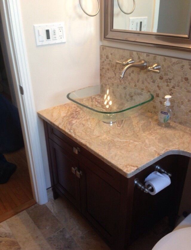 Hoylands bathroom remodel Traditional Bathroom Edmonton by DV