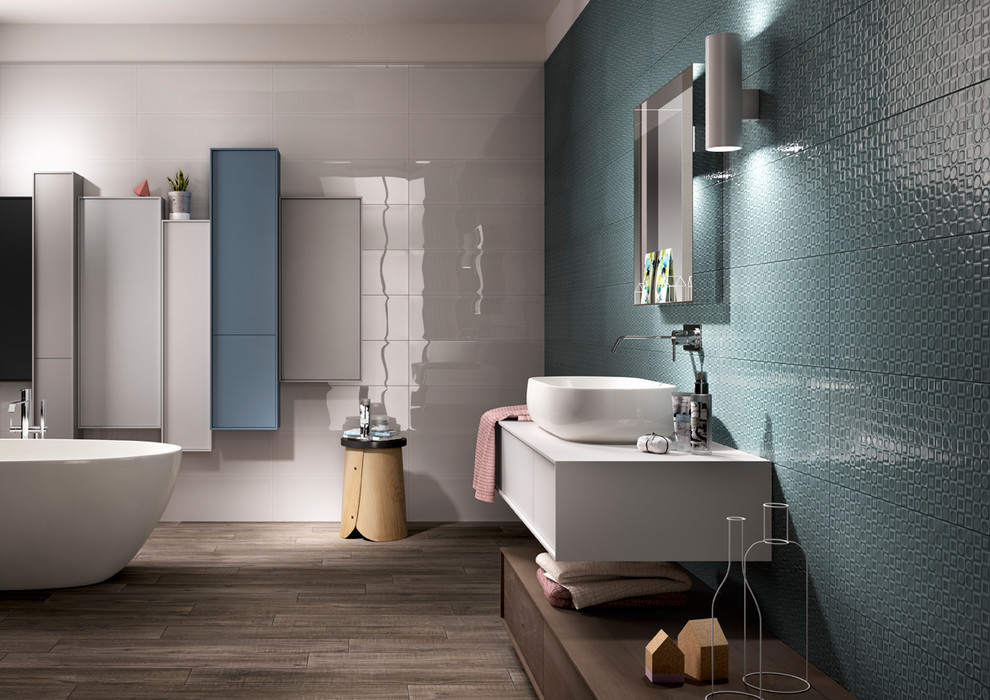 Idee per una stanza da bagno minimal con piastrelle verdi, piastrelle in ceramica e pareti bianche