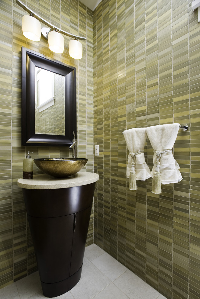 Imagen de cuarto de baño actual con lavabo con pedestal