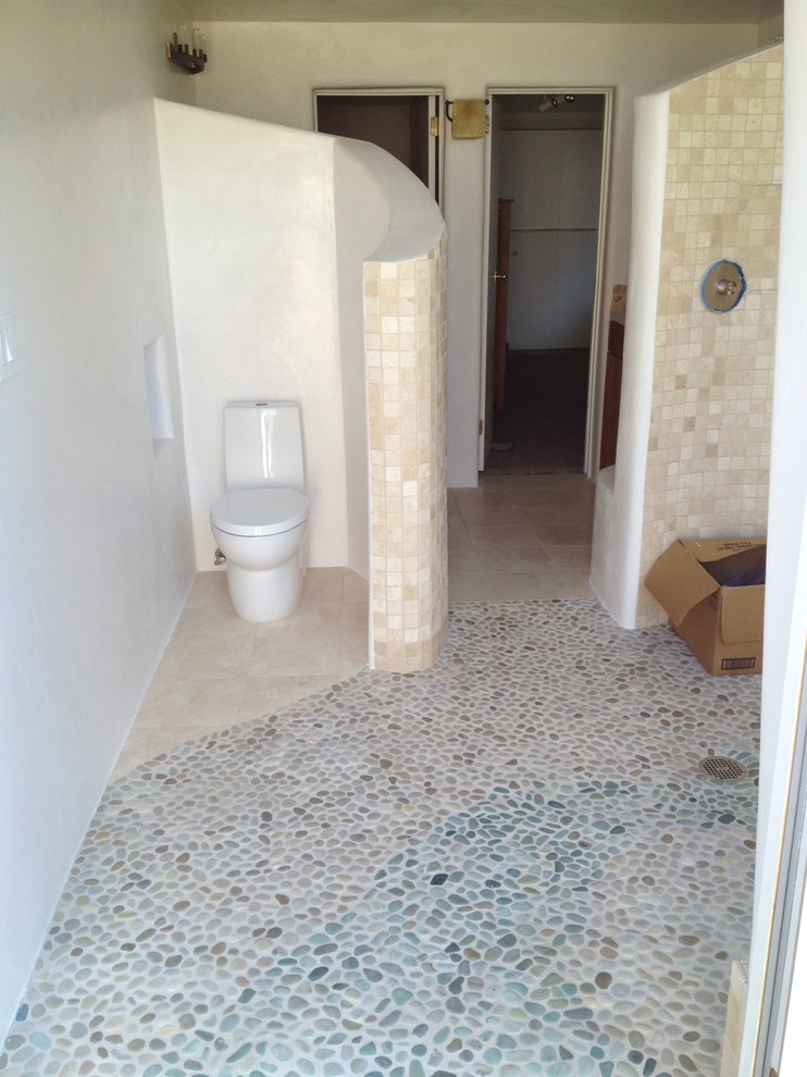 This is an example of a contemporary bathroom in Albuquerque.