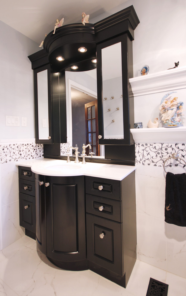 Large contemporary ensuite bathroom in Ottawa with beaded cabinets, dark wood cabinets, ceramic flooring, a claw-foot bath, a corner shower, a submerged sink, a one-piece toilet and white walls.