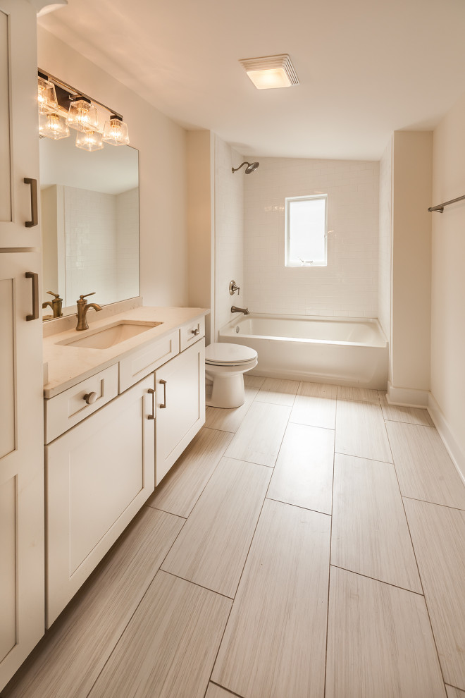 Inglenook of Zionsville Plumrose Cottage Home Craftsman Bathroom