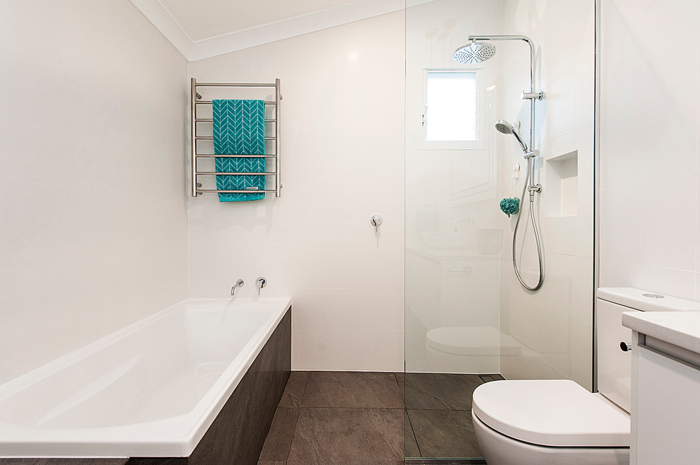 Inspiration for a contemporary bathroom remodel in Perth