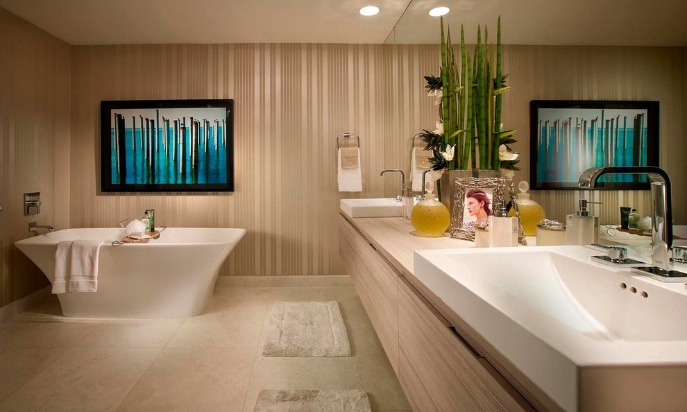 Large trendy master bathroom photo in Miami