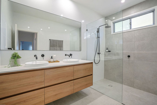 Intrend Bathrooms Gold Coast Bathroom Renovation Contemporary Bathroom Gold Coast Tweed By Nerang Tiles The World S Best Tiles And Bathware Houzz Nz