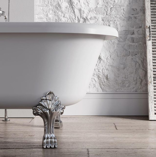 Esempio di una stanza da bagno con doccia minimal con vasca con piedi a zampa di leone e top in quarzo composito